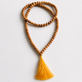 Mala en Bois de Santal – Pompon Jaune Doré