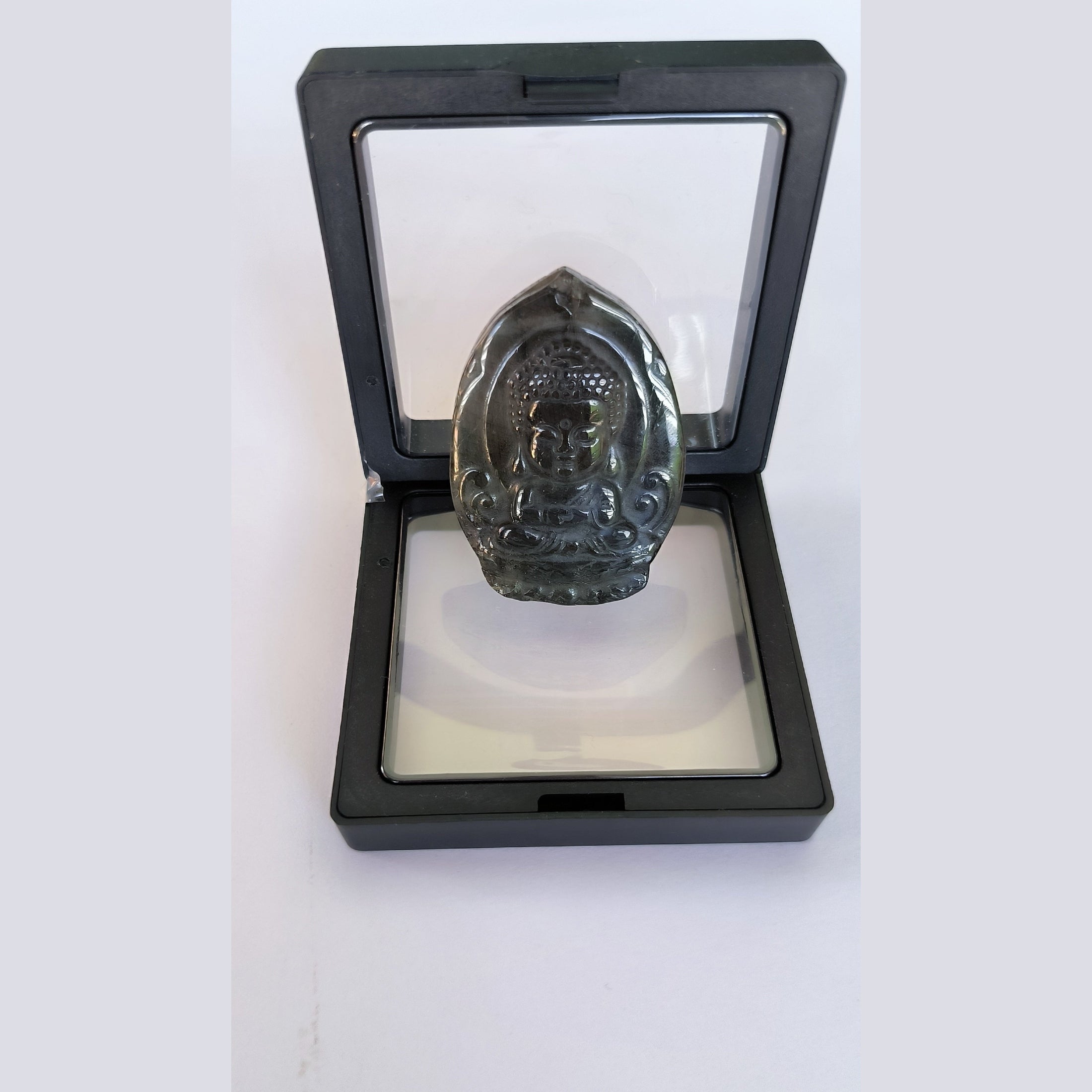 Bouddha Sculpté en Labradorite