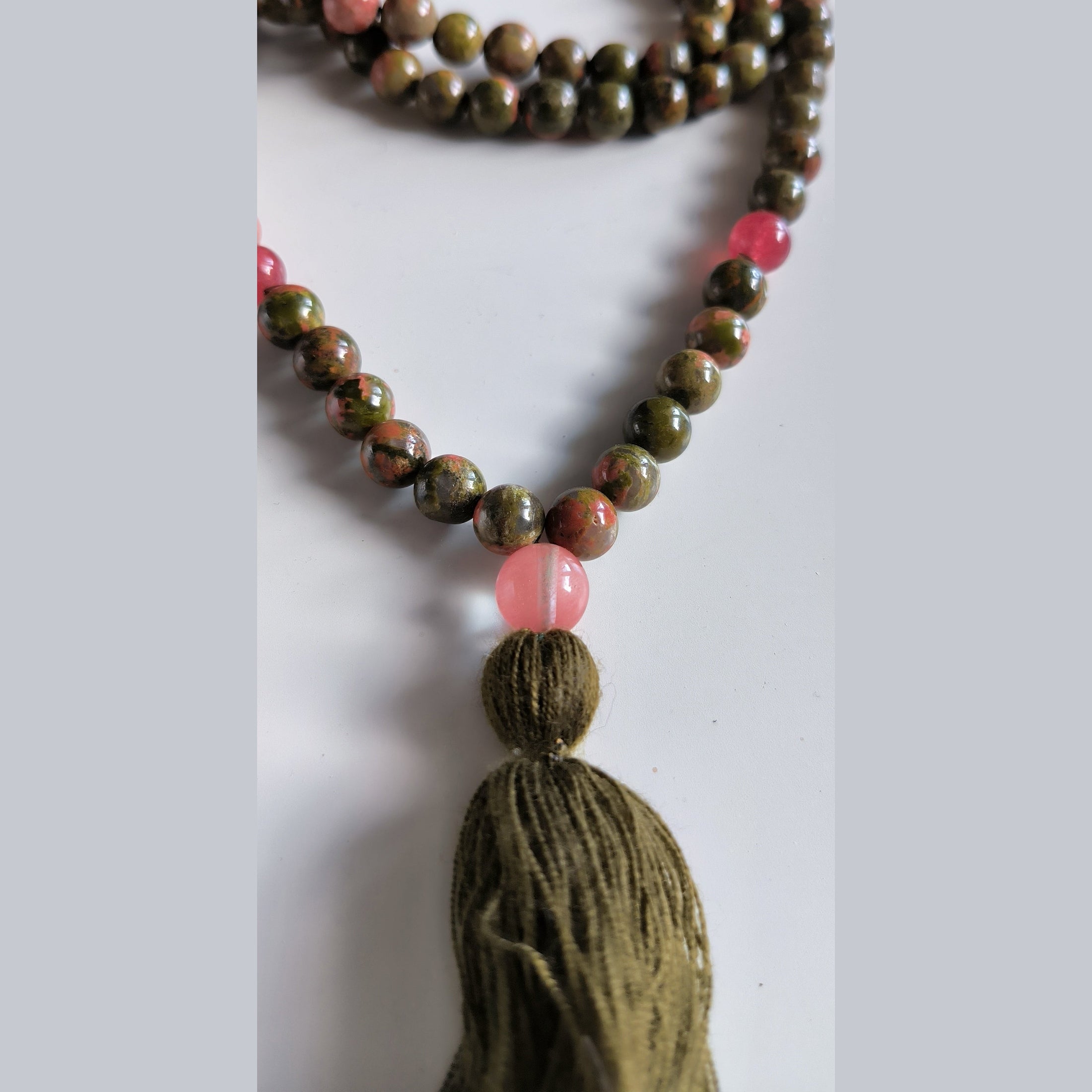 Mala de Méditation en Unakite & Perles Roses